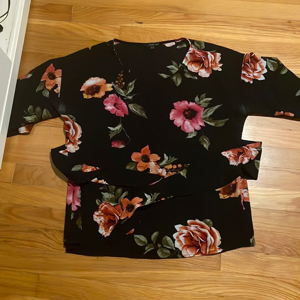 M West Key tie top